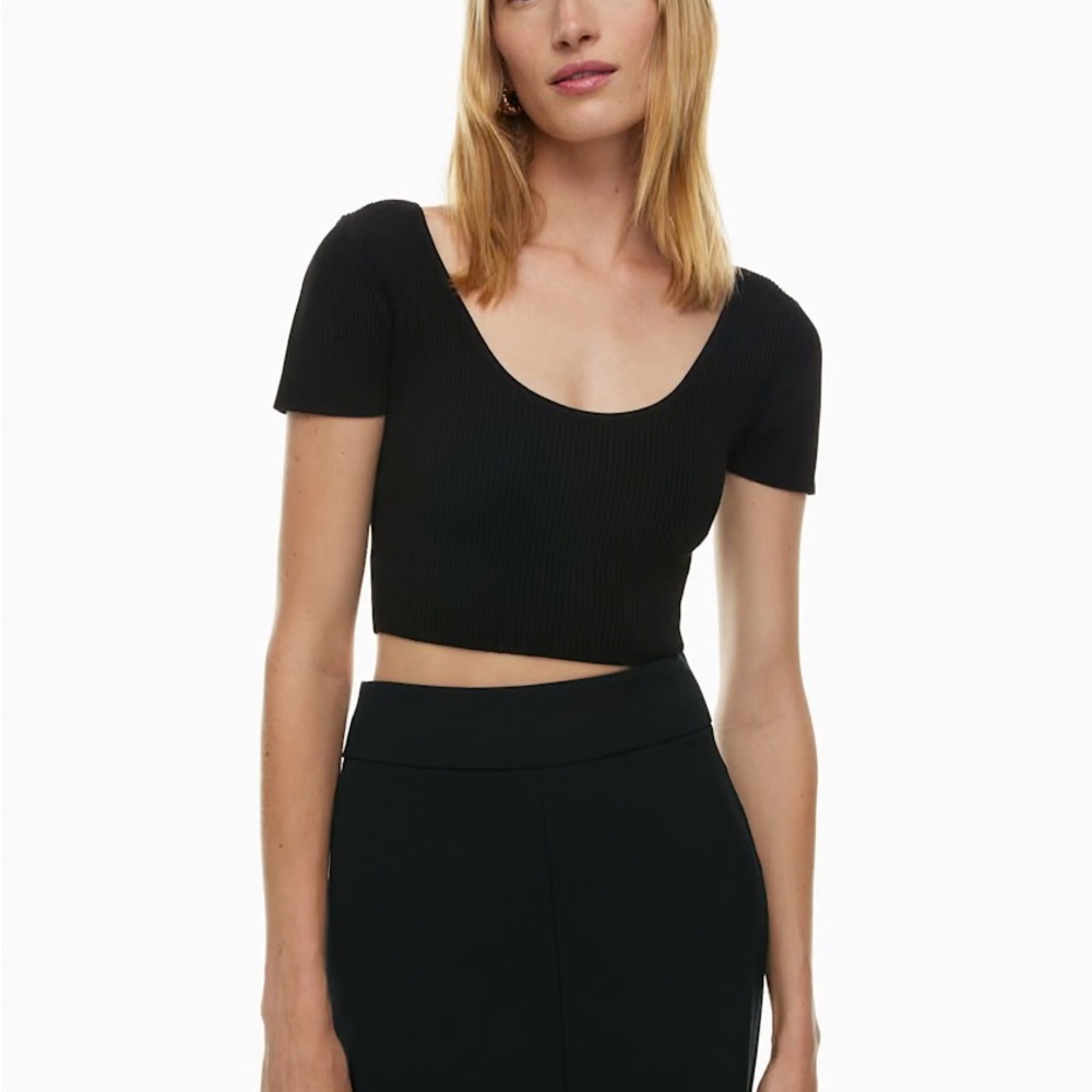 Babaton Black Scoop Neck Crop Top